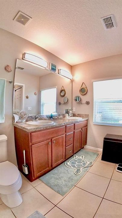 En Venta: $325,000 (3 camas, 2 baños, 1514 Pies cuadrados)