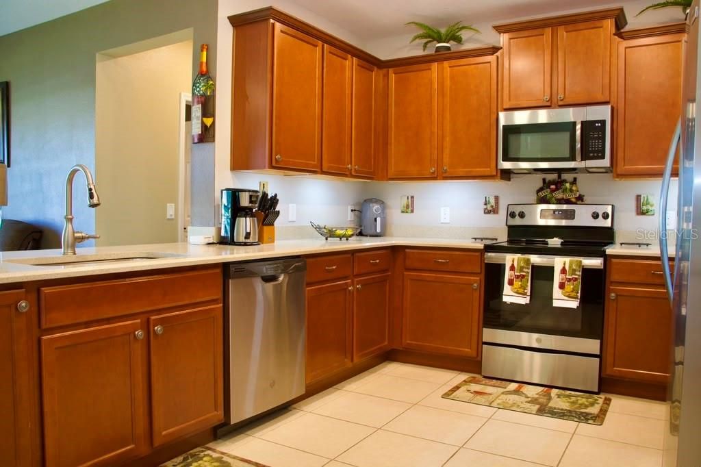 En Venta: $325,000 (3 camas, 2 baños, 1514 Pies cuadrados)