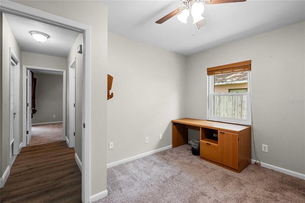 For Sale: $395,000 (3 beds, 2 baths, 1281 Square Feet)