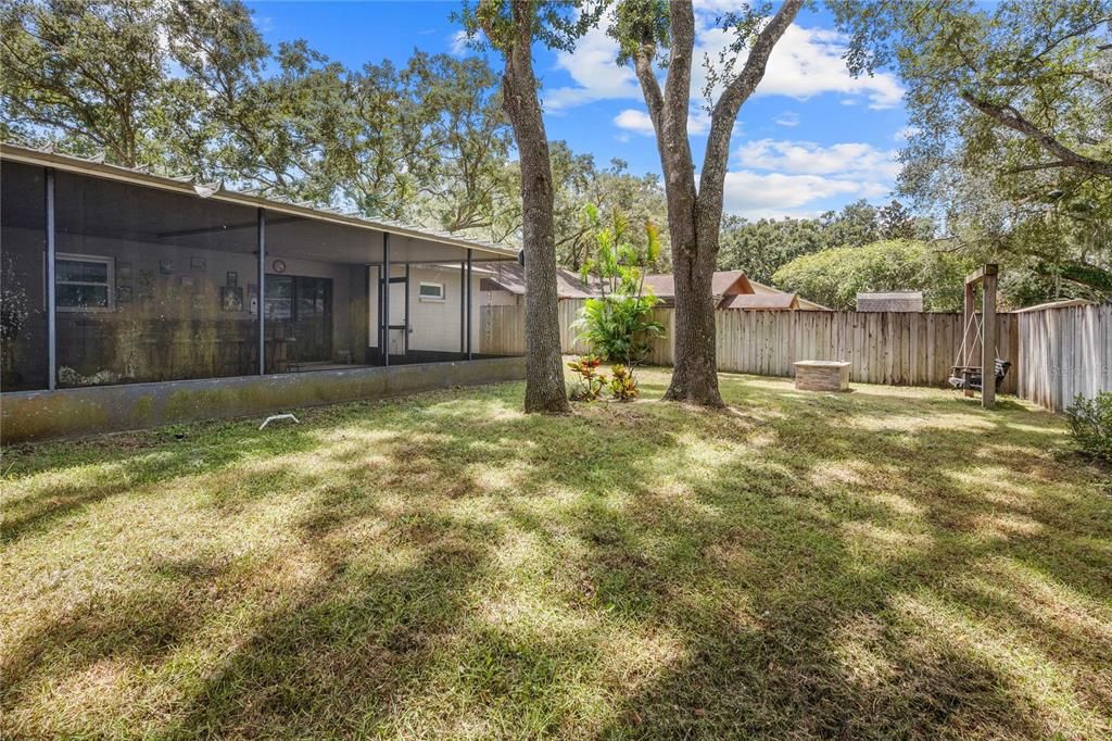 For Sale: $395,000 (3 beds, 2 baths, 1281 Square Feet)