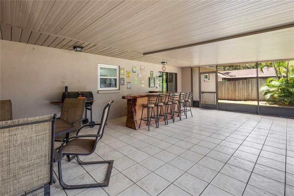 For Sale: $395,000 (3 beds, 2 baths, 1281 Square Feet)