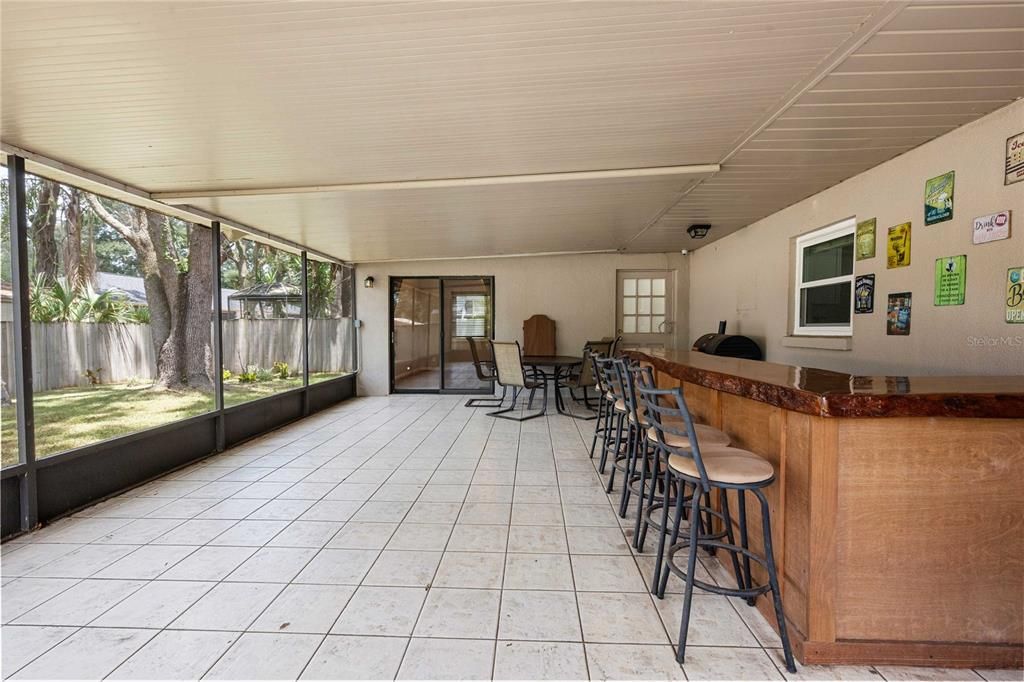 For Sale: $395,000 (3 beds, 2 baths, 1281 Square Feet)