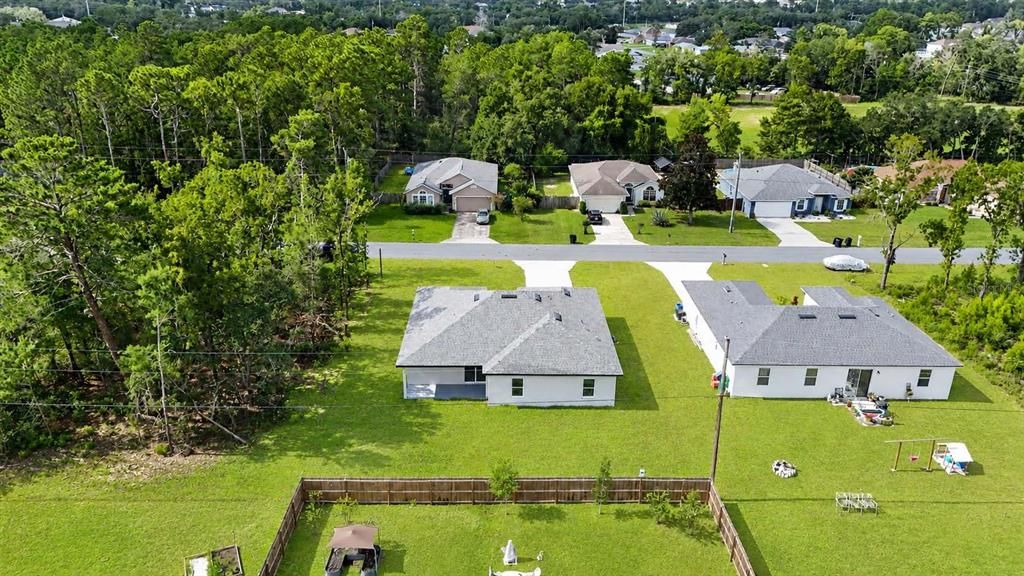 For Rent: $2,100 (4 beds, 2 baths, 1816 Square Feet)