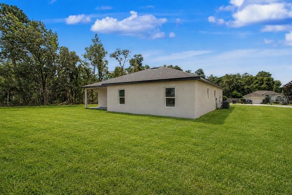 For Rent: $2,100 (4 beds, 2 baths, 1816 Square Feet)