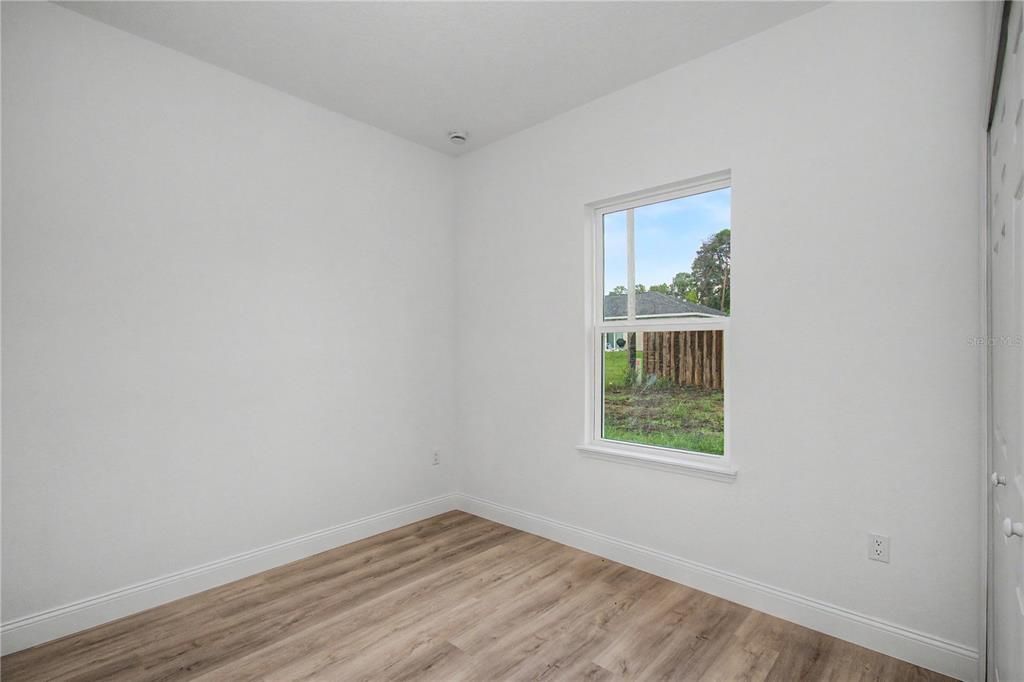 For Rent: $2,100 (4 beds, 2 baths, 1816 Square Feet)