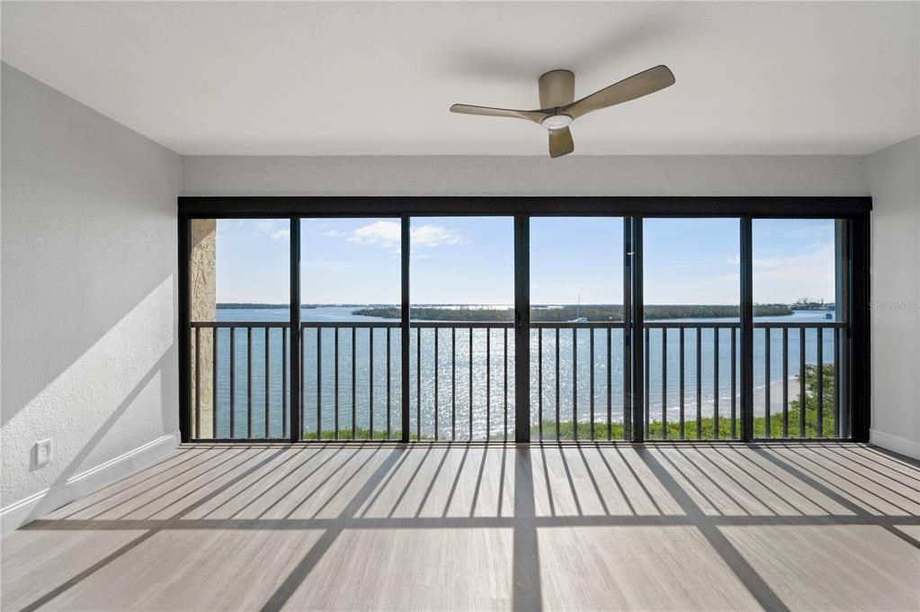 For Sale: $475,000 (2 beds, 2 baths, 1222 Square Feet)
