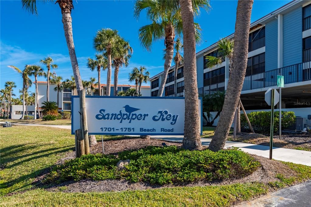 For Sale: $475,000 (2 beds, 2 baths, 1222 Square Feet)