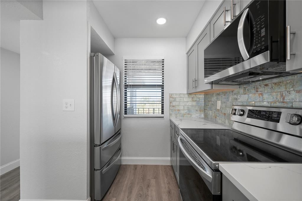For Sale: $475,000 (2 beds, 2 baths, 1222 Square Feet)