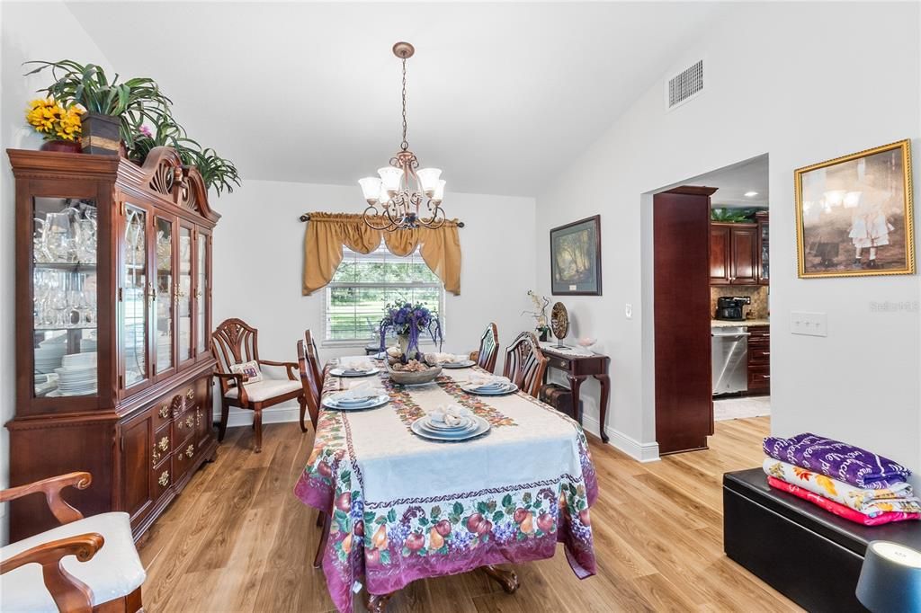 For Sale: $499,900 (4 beds, 2 baths, 2095 Square Feet)