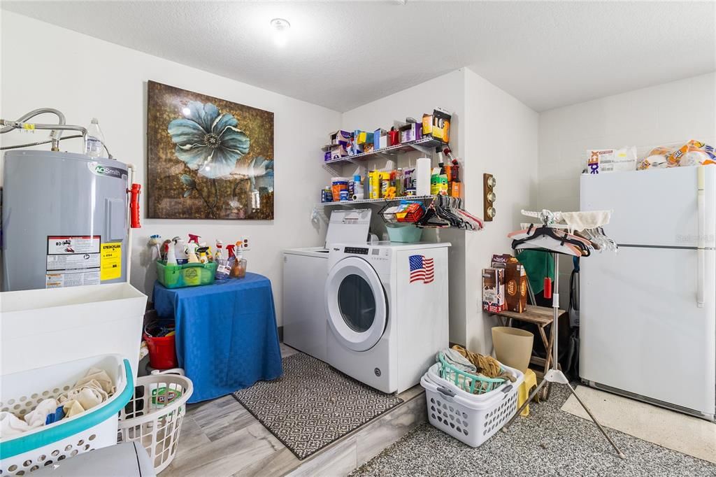 For Sale: $499,900 (4 beds, 2 baths, 2095 Square Feet)