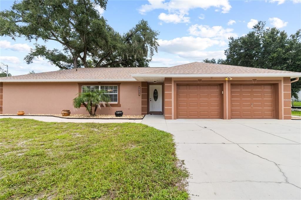 For Sale: $499,900 (4 beds, 2 baths, 2095 Square Feet)