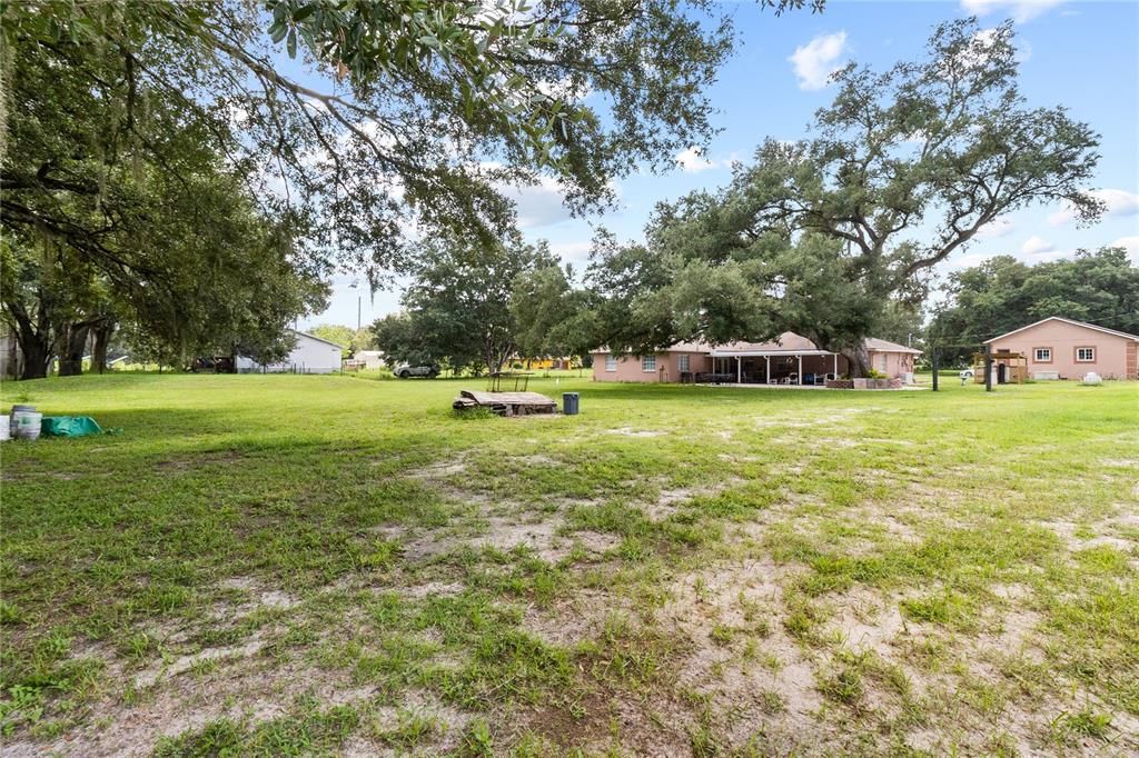 For Sale: $499,900 (4 beds, 2 baths, 2095 Square Feet)