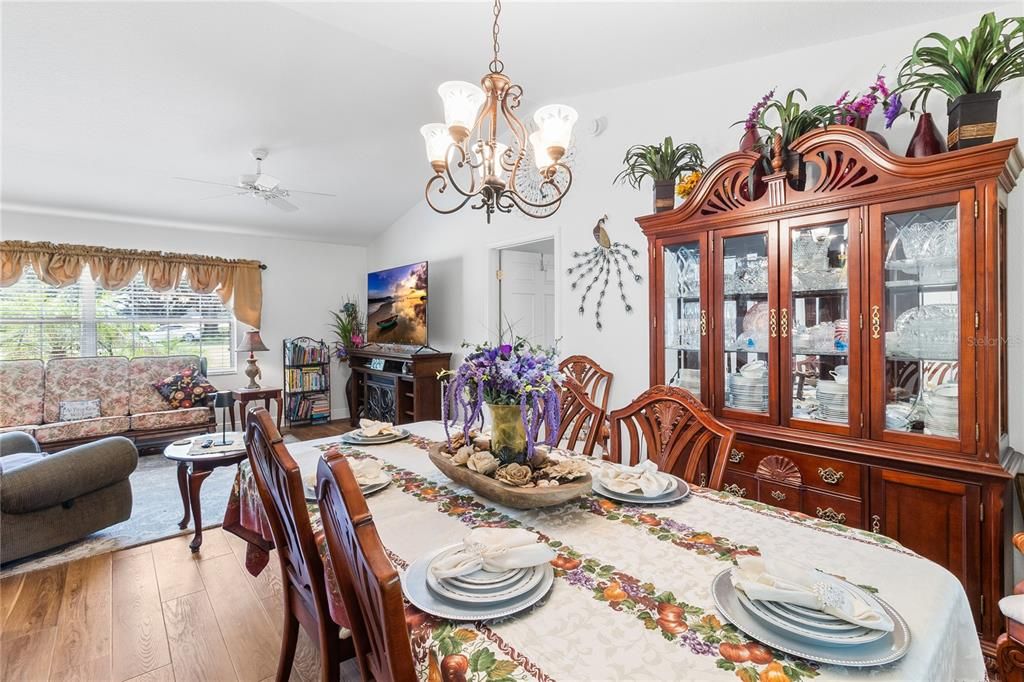 For Sale: $499,900 (4 beds, 2 baths, 2095 Square Feet)