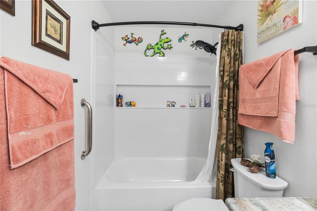For Sale: $499,900 (4 beds, 2 baths, 2095 Square Feet)