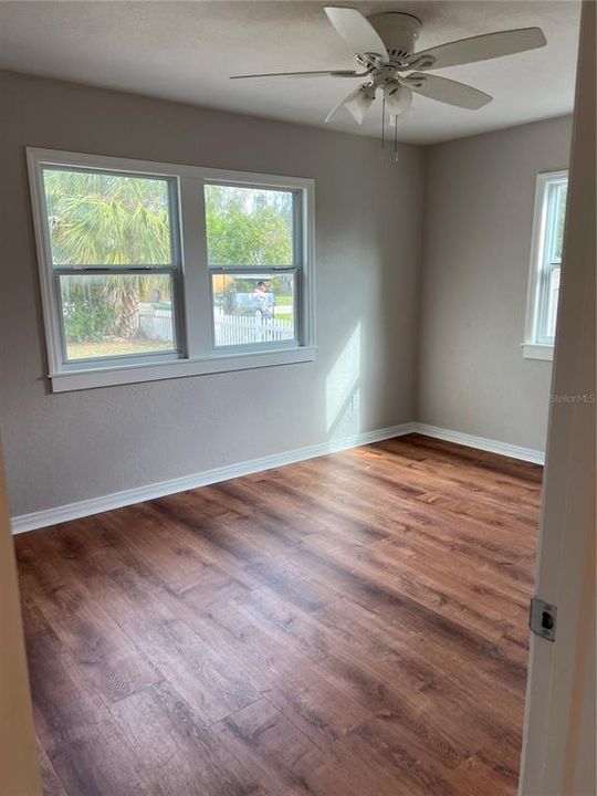 For Rent: $2,400 (3 beds, 1 baths, 1041 Square Feet)