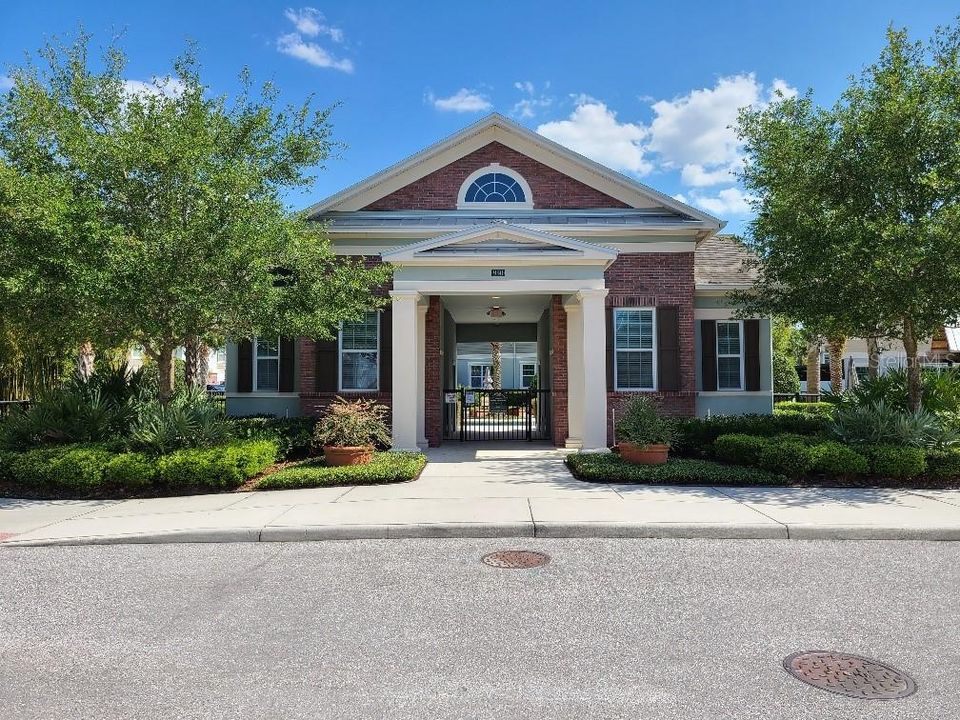 For Rent: $2,100 (3 beds, 2 baths, 1569 Square Feet)