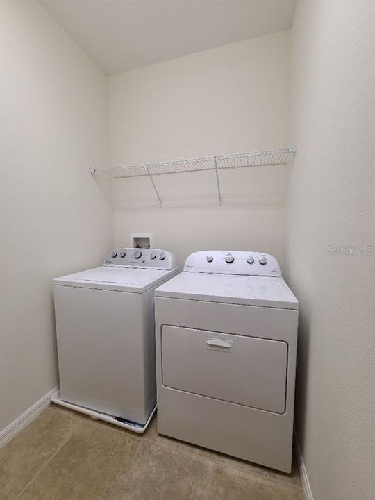 For Rent: $2,100 (3 beds, 2 baths, 1569 Square Feet)