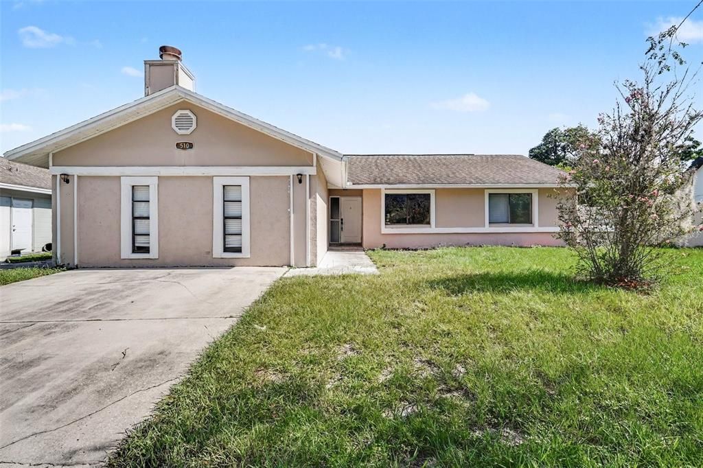 For Sale: $445,000 (3 beds, 2 baths, 1867 Square Feet)