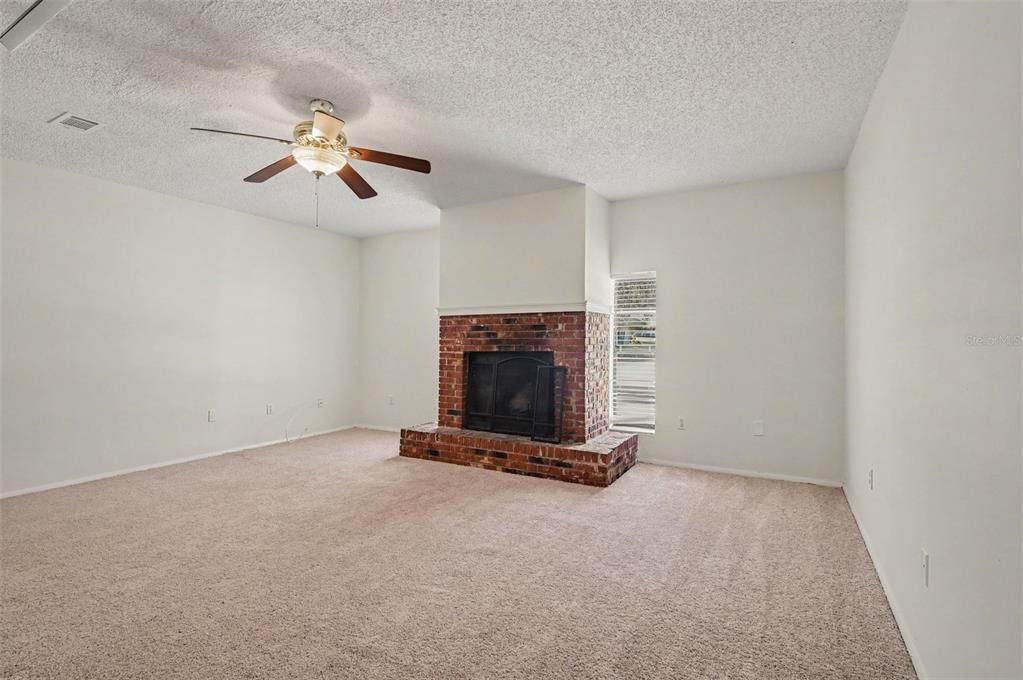 For Sale: $445,000 (3 beds, 2 baths, 1867 Square Feet)