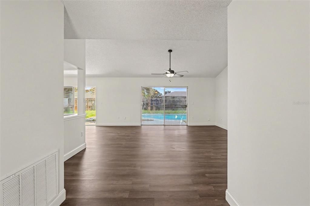 For Sale: $445,000 (3 beds, 2 baths, 1867 Square Feet)