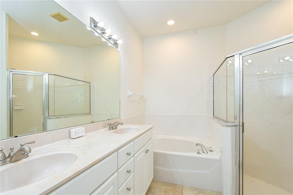 For Sale: $360,000 (3 beds, 2 baths, 1828 Square Feet)