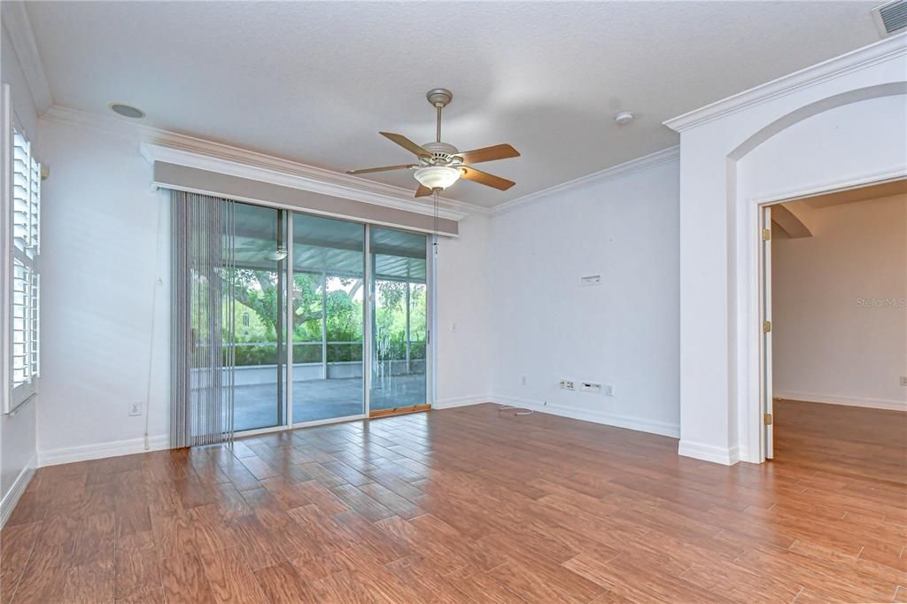 For Sale: $360,000 (3 beds, 2 baths, 1828 Square Feet)
