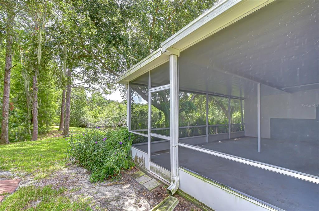 For Sale: $360,000 (3 beds, 2 baths, 1828 Square Feet)