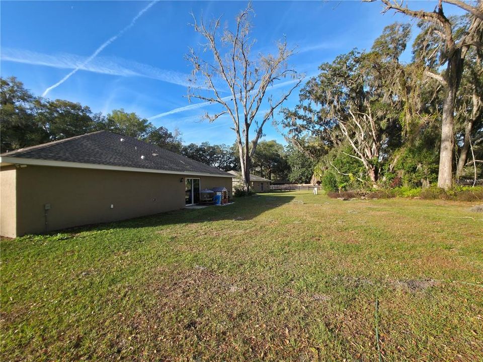 For Sale: $285,000 (3 beds, 2 baths, 1934 Square Feet)