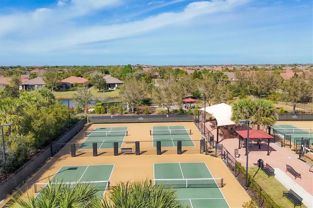 For Sale: $589,000 (3 beds, 2 baths, 1920 Square Feet)
