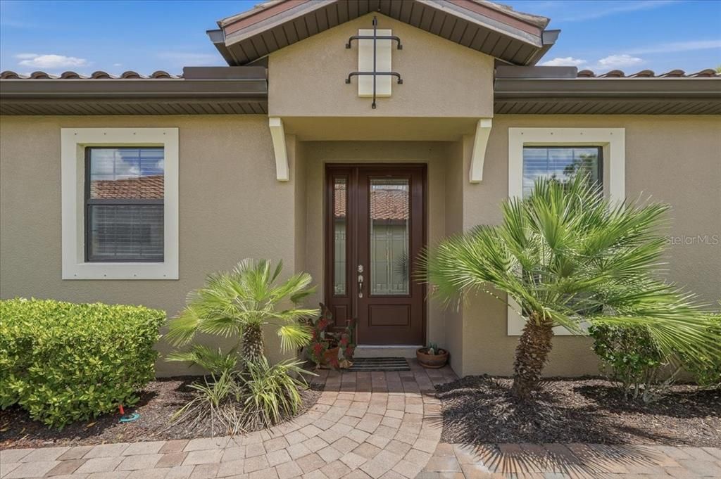 For Sale: $589,000 (3 beds, 2 baths, 1920 Square Feet)
