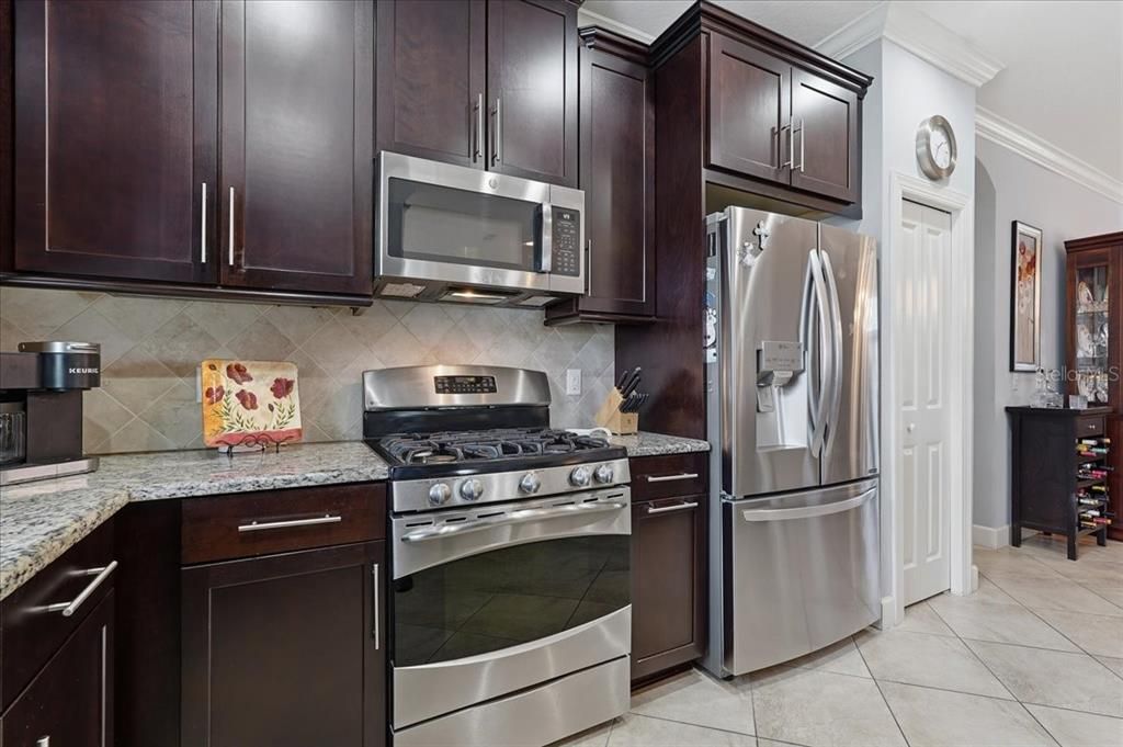 For Sale: $589,000 (3 beds, 2 baths, 1920 Square Feet)