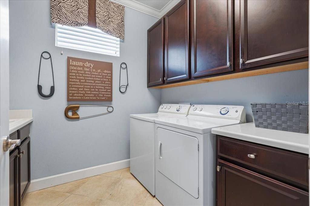 For Sale: $589,000 (3 beds, 2 baths, 1920 Square Feet)