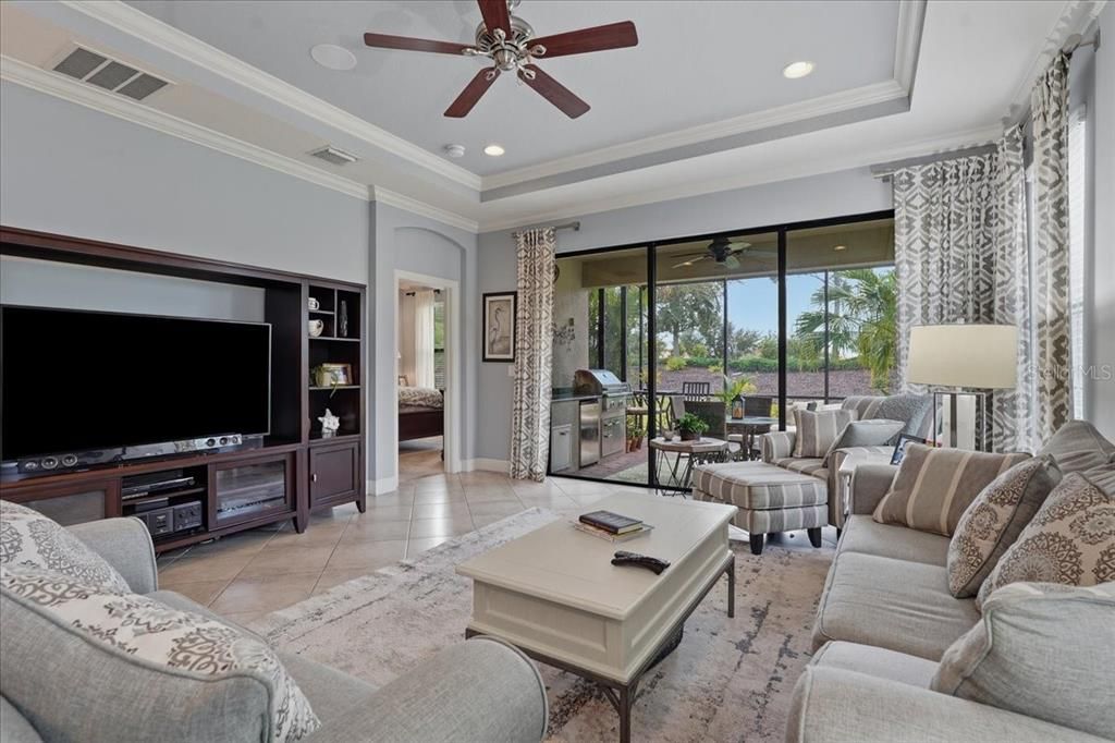 For Sale: $589,000 (3 beds, 2 baths, 1920 Square Feet)