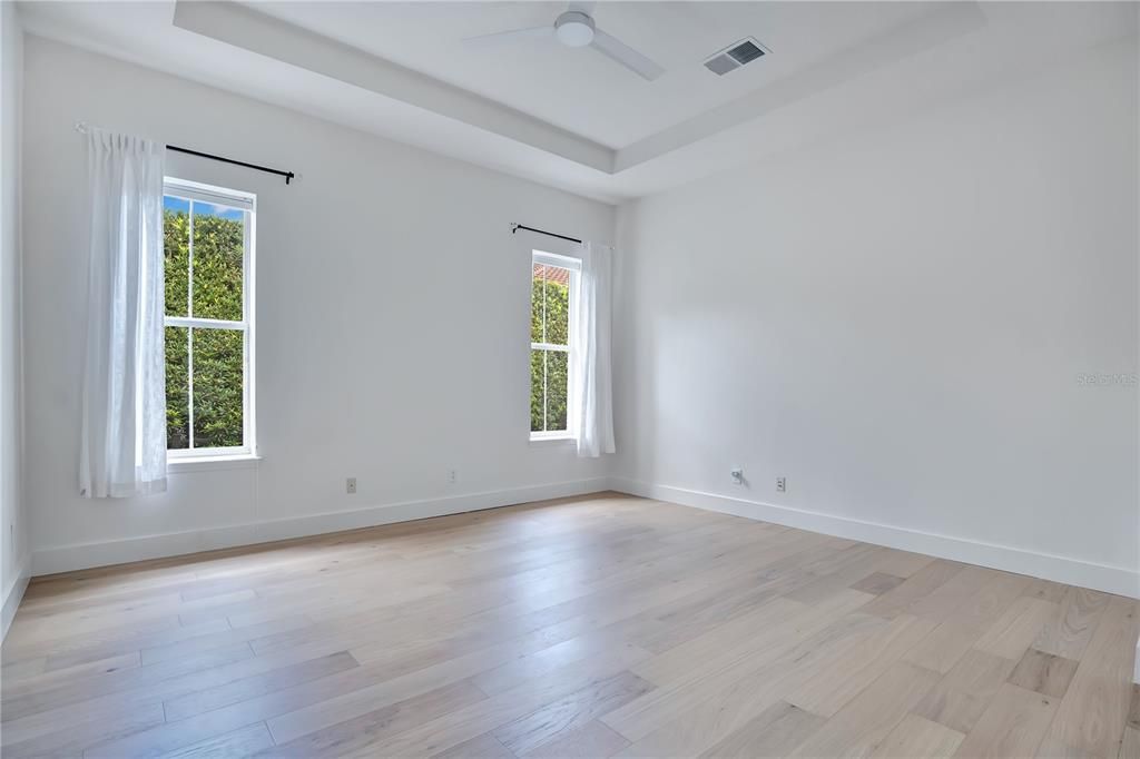 For Rent: $5,000 (3 beds, 2 baths, 1800 Square Feet)