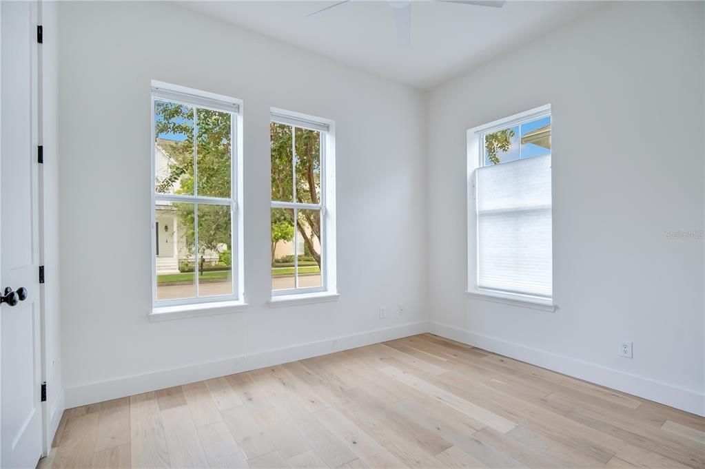For Rent: $5,000 (3 beds, 2 baths, 1800 Square Feet)