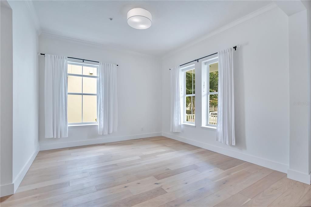 For Rent: $5,000 (3 beds, 2 baths, 1800 Square Feet)