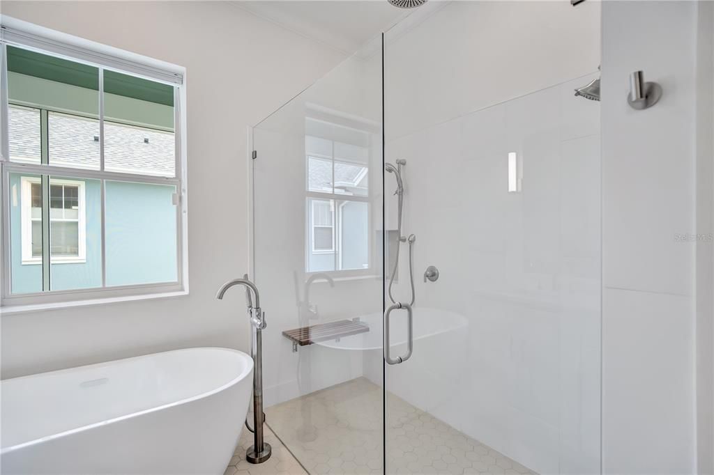For Rent: $5,000 (3 beds, 2 baths, 1800 Square Feet)