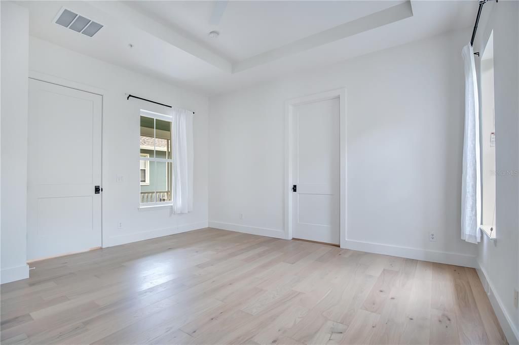 For Rent: $5,000 (3 beds, 2 baths, 1800 Square Feet)