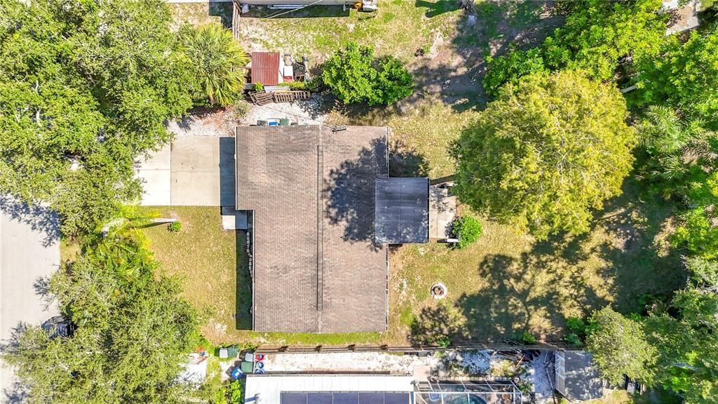 For Sale: $329,000 (2 beds, 1 baths, 888 Square Feet)