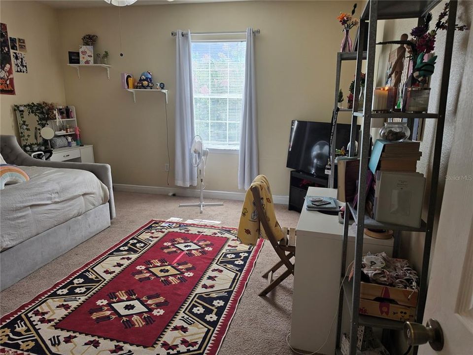 В аренду: $1,950 (2 спален, 2 ванн, 1276 Квадратных фут)