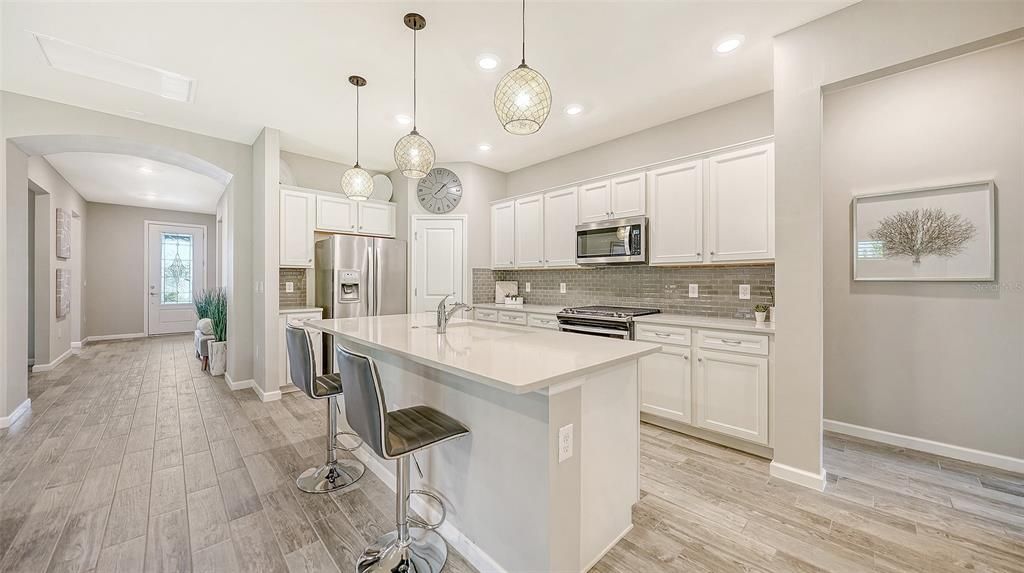 For Sale: $499,000 (2 beds, 2 baths, 1868 Square Feet)