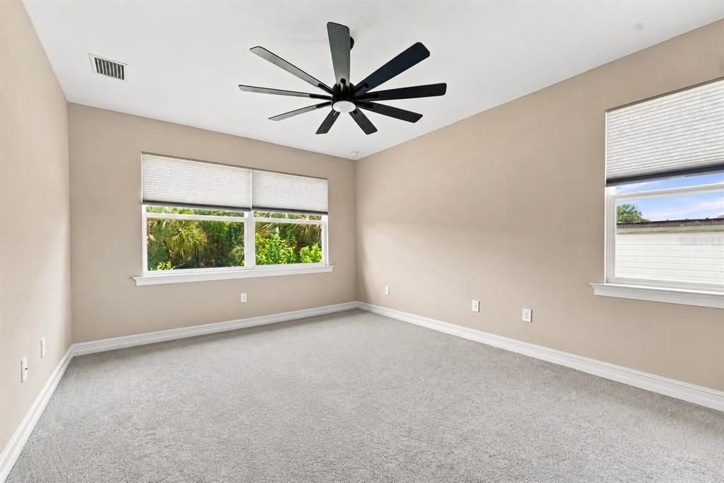 For Sale: $399,900 (4 beds, 3 baths, 2416 Square Feet)