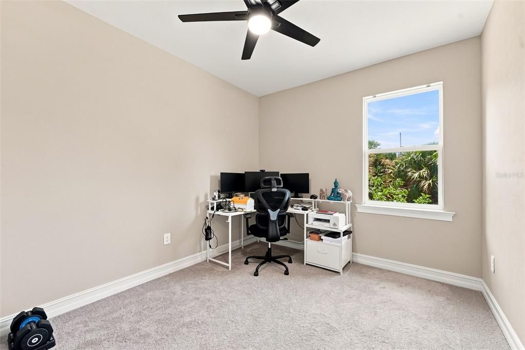 For Sale: $399,900 (4 beds, 3 baths, 2416 Square Feet)