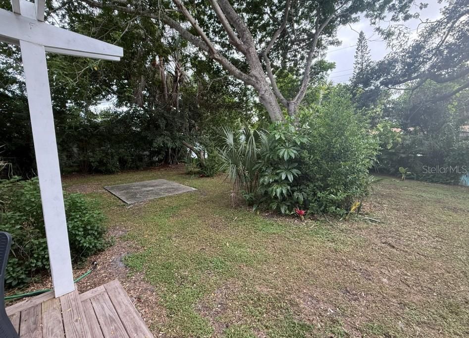 For Rent: $1,995 (2 beds, 1 baths, 927 Square Feet)