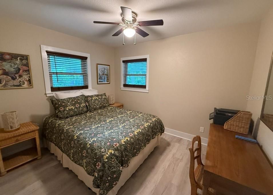 For Rent: $1,995 (2 beds, 1 baths, 927 Square Feet)