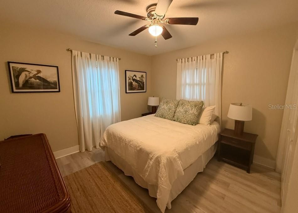 For Rent: $1,995 (2 beds, 1 baths, 927 Square Feet)