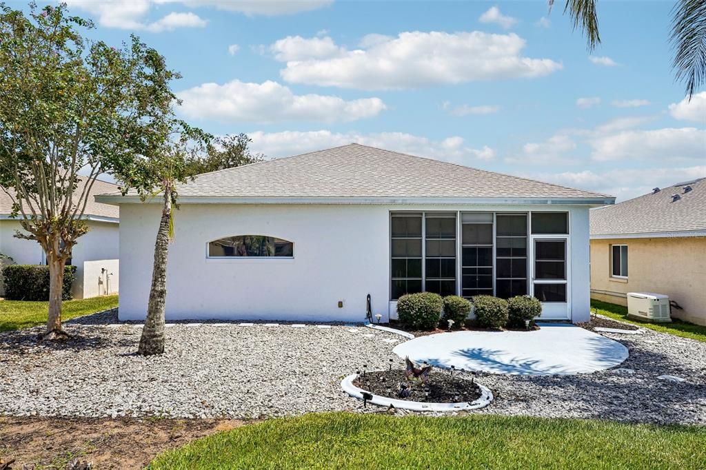 For Sale: $325,000 (2 beds, 2 baths, 2080 Square Feet)