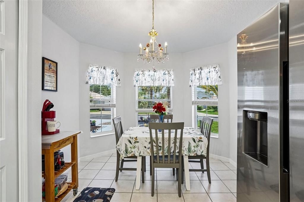 For Sale: $325,000 (2 beds, 2 baths, 2080 Square Feet)