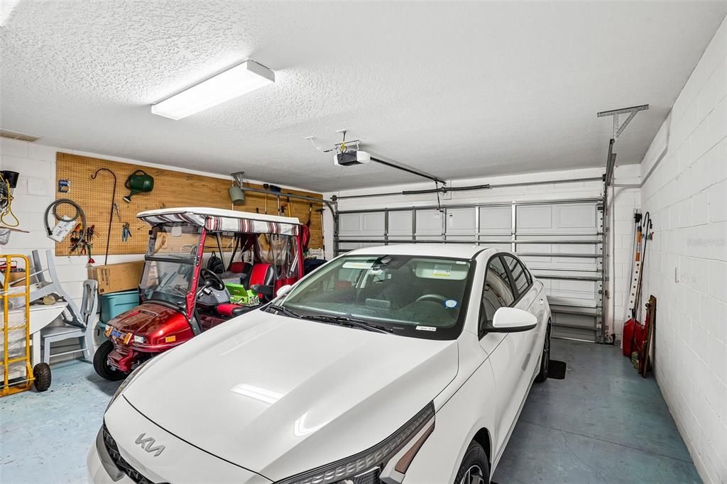 For Sale: $325,000 (2 beds, 2 baths, 2080 Square Feet)