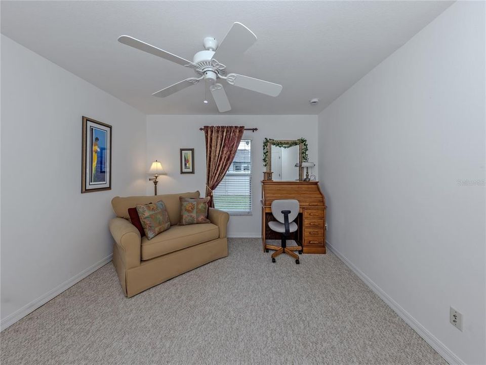 For Sale: $399,000 (3 beds, 2 baths, 1914 Square Feet)